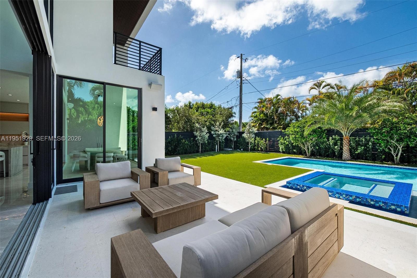 340 Southwest 20th Road Miami, FL 33129 - Photo 13 of 37