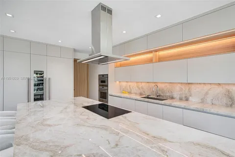 $5,000,000 | 340 Southwest 20th Road, Miami, FL 33129