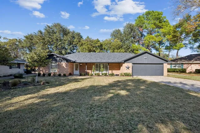 $395,000 | 1505 Oak Glen Court, Arlington, TX 76012