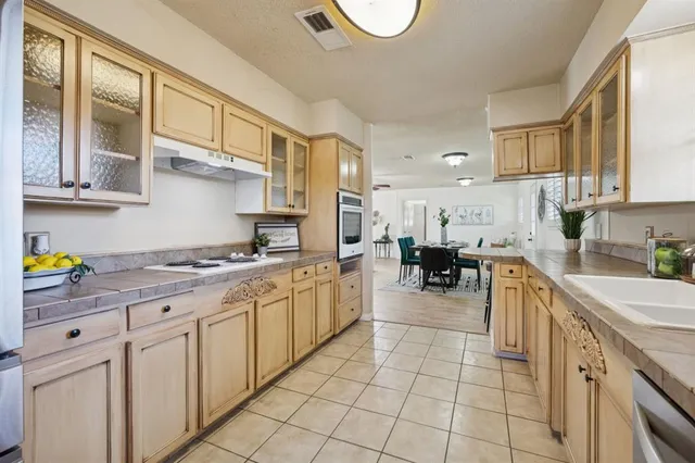 $395,000 | 1505 Oak Glen Court, Arlington, TX 76012