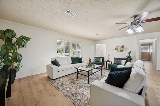 $395,000 | 1505 Oak Glen Court, Arlington, TX 76012