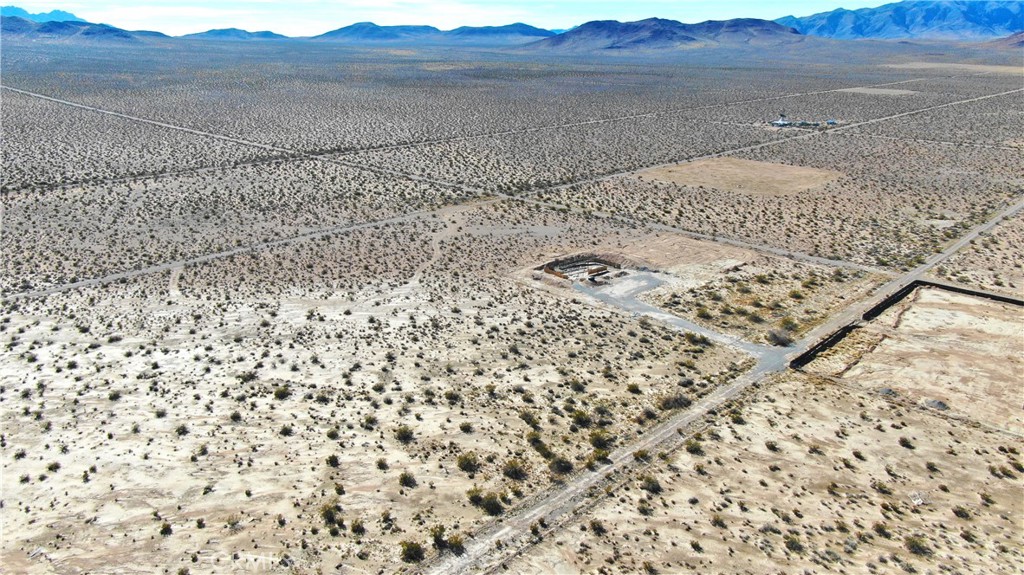 4 Spring Valley Tecopa, CA 92389 - Photo 12 of 14 a bathroom with a shower