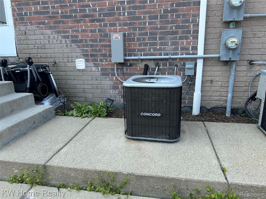 16036 West Eleven Mile Road Southfield, MI 48076 - Photo 21 of 22