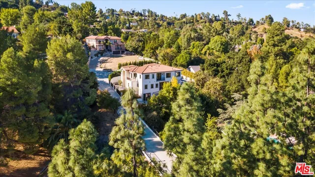 $21,995 | 4351 Vanalden Avenue, Tarzana, CA 91356