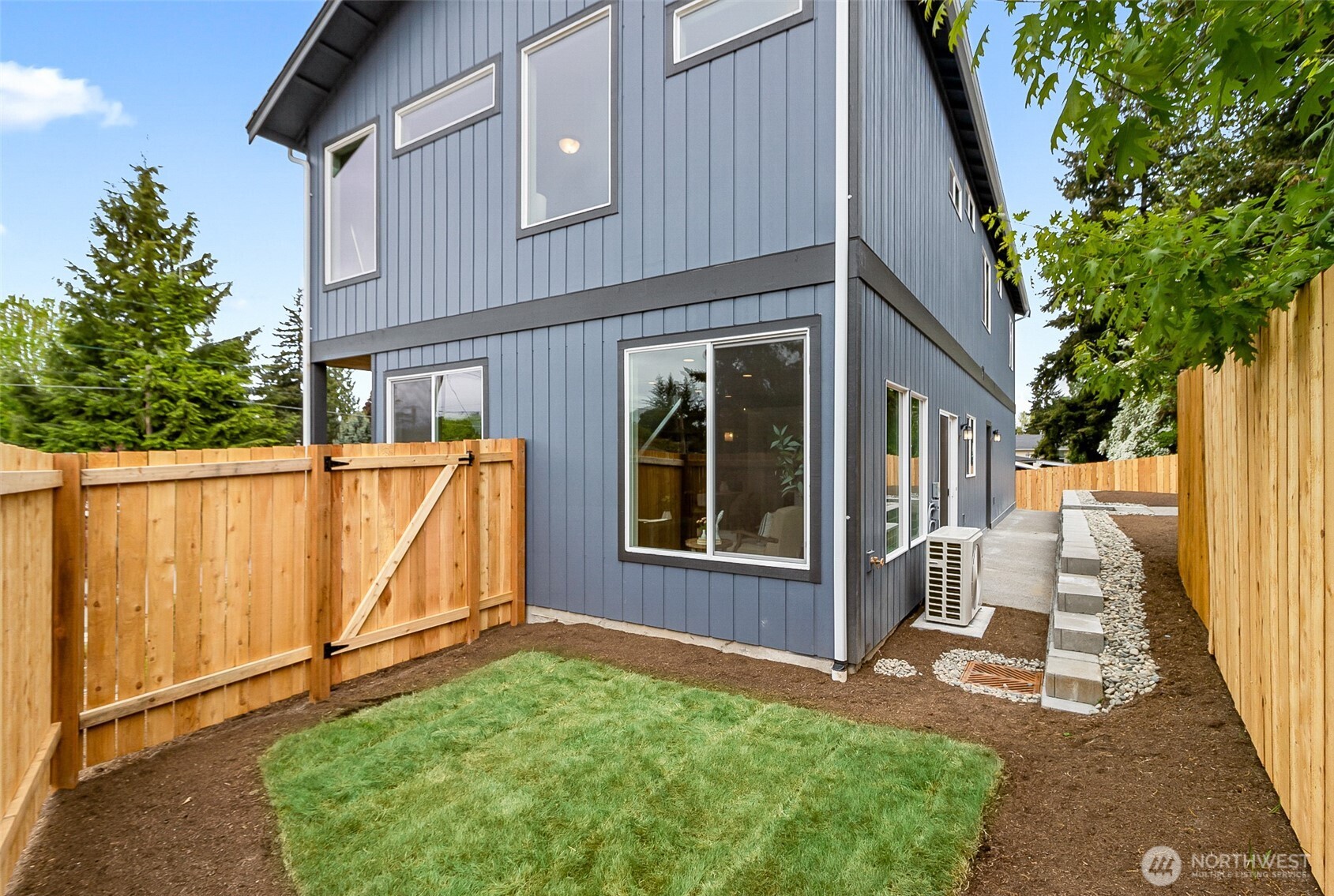 2900 Northeast 5th Place Renton, WA 98056 - Photo 35 of 37