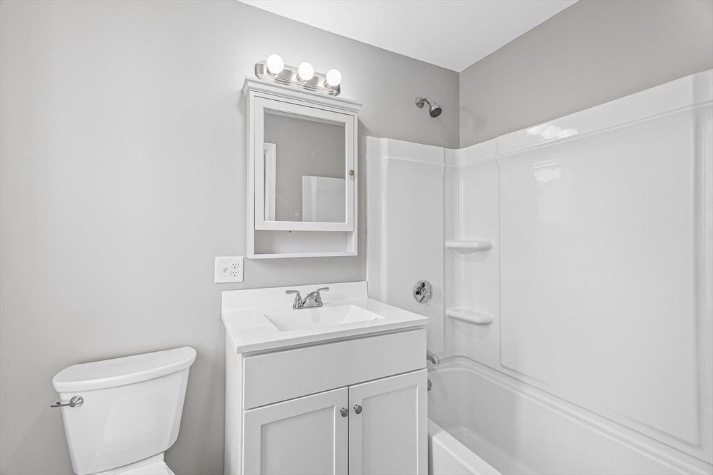 712 Eastern Avenue, Unit 2 Fall River, MA 02723 - Photo 7 of 15