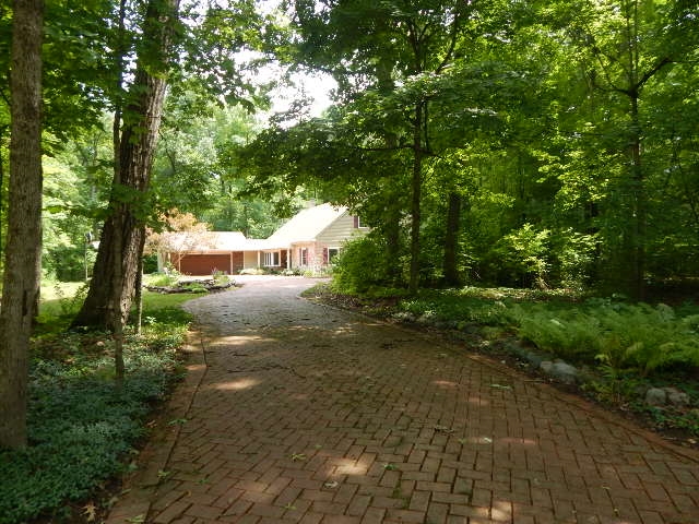 2310 Sawmill Road Fort Wayne, IN 46845 - Photo 2 of 26 Gallery Image 2