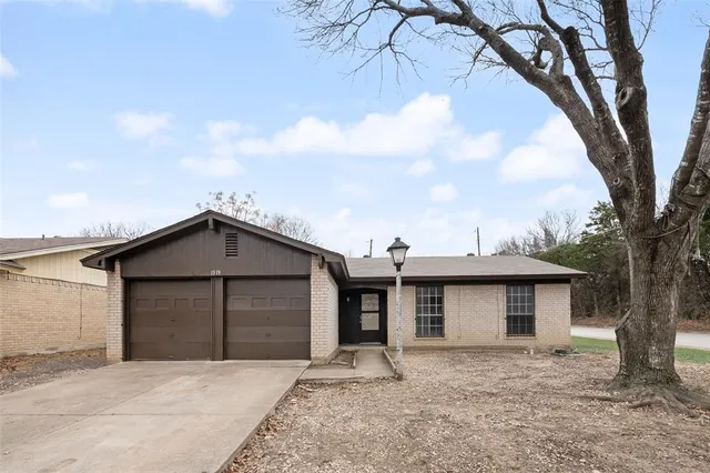 $259,900 | 1319 Saturn Drive, Cedar Hill, TX 75104