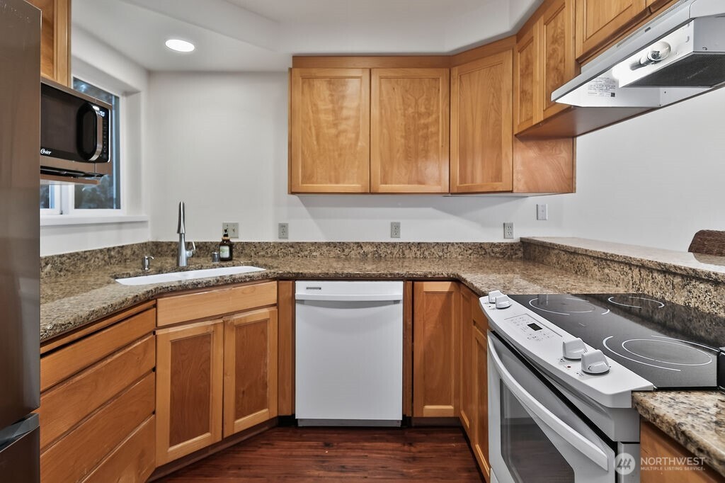 331 Maple Grove Road, Unit 4 Port Angeles, WA 98363 - Photo 14 of 40