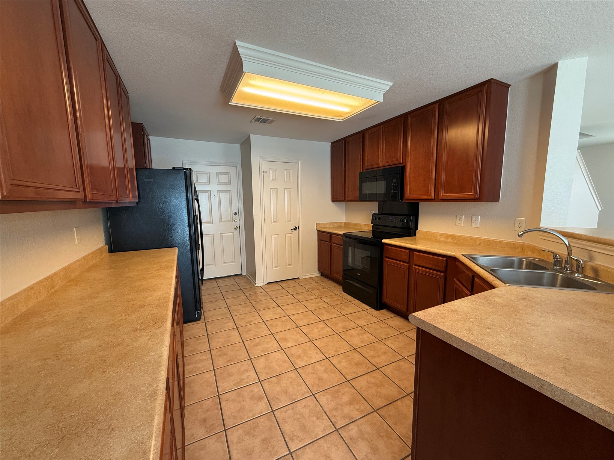 640 New Country Road Kyle, TX 78640 - Photo 6 of 14