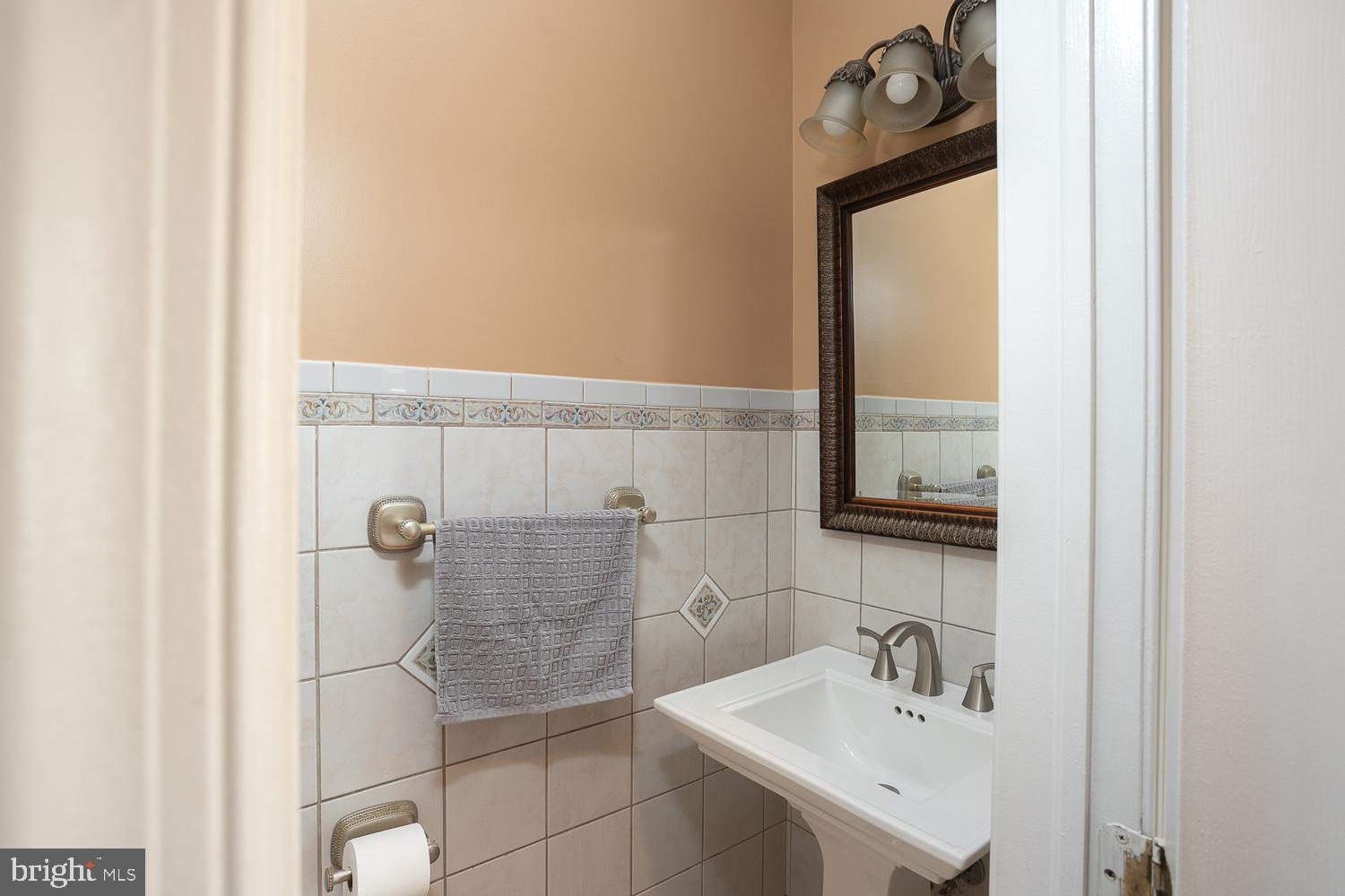 4 Clement Court Columbus, NJ 08022 - Photo 13 of 41