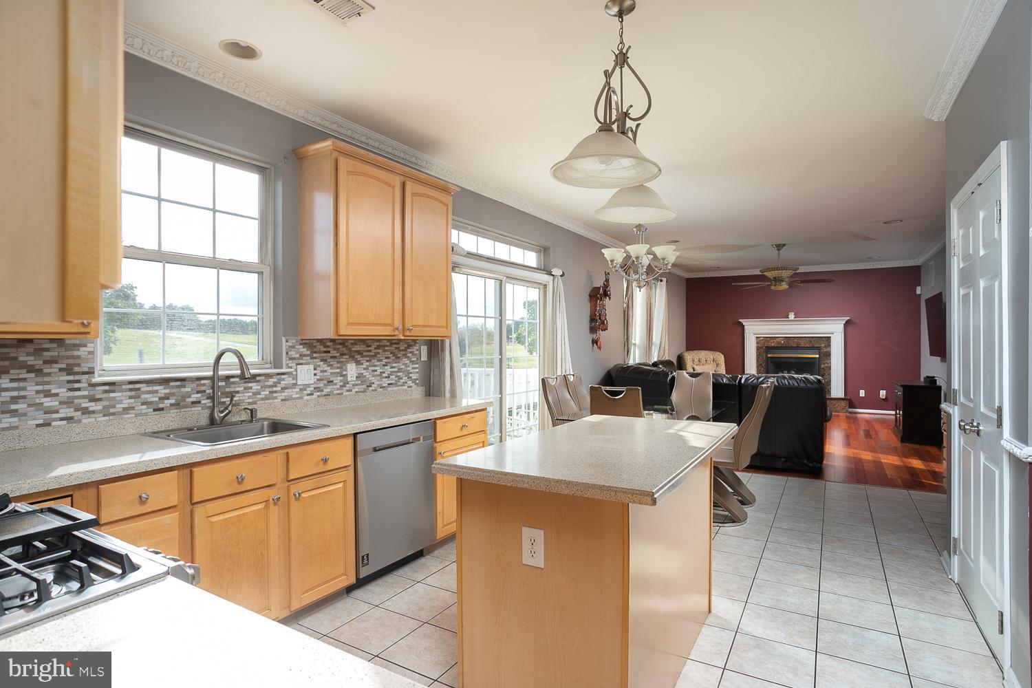 4 Clement Court Columbus, NJ 08022 - Photo 8 of 41