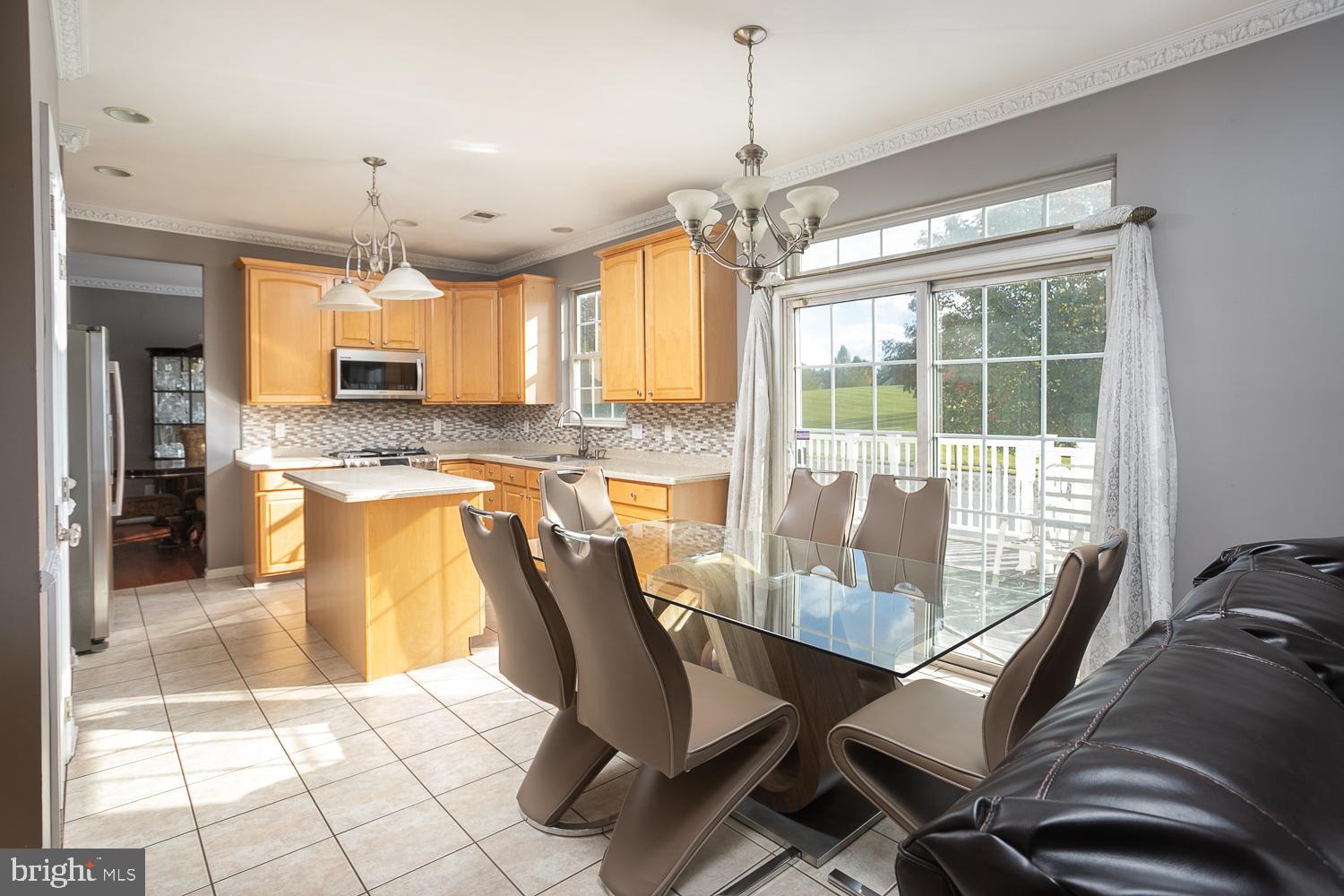 4 Clement Court Columbus, NJ 08022 - Photo 9 of 41