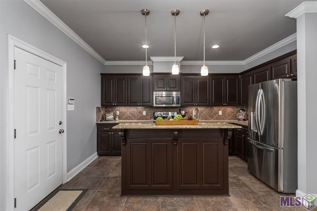 10726 Springtree Avenue Baton Rouge, LA 70810 - Photo 6 of 31