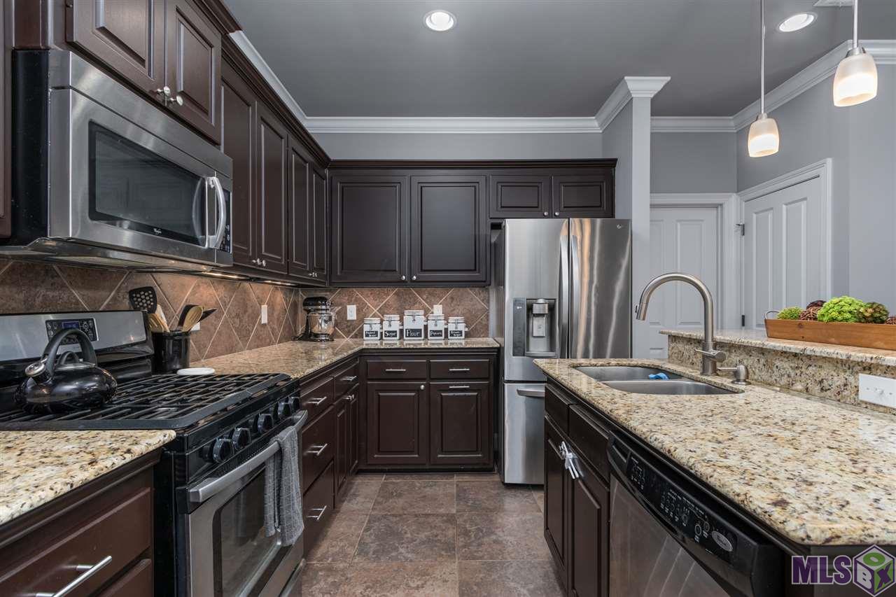 10726 Springtree Avenue Baton Rouge, LA 70810 - Photo 7 of 31