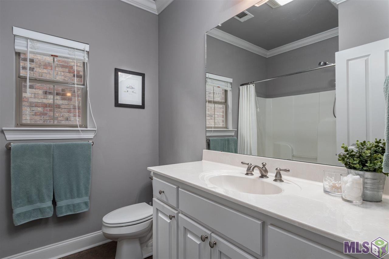 10726 Springtree Avenue Baton Rouge, LA 70810 - Photo 10 of 31