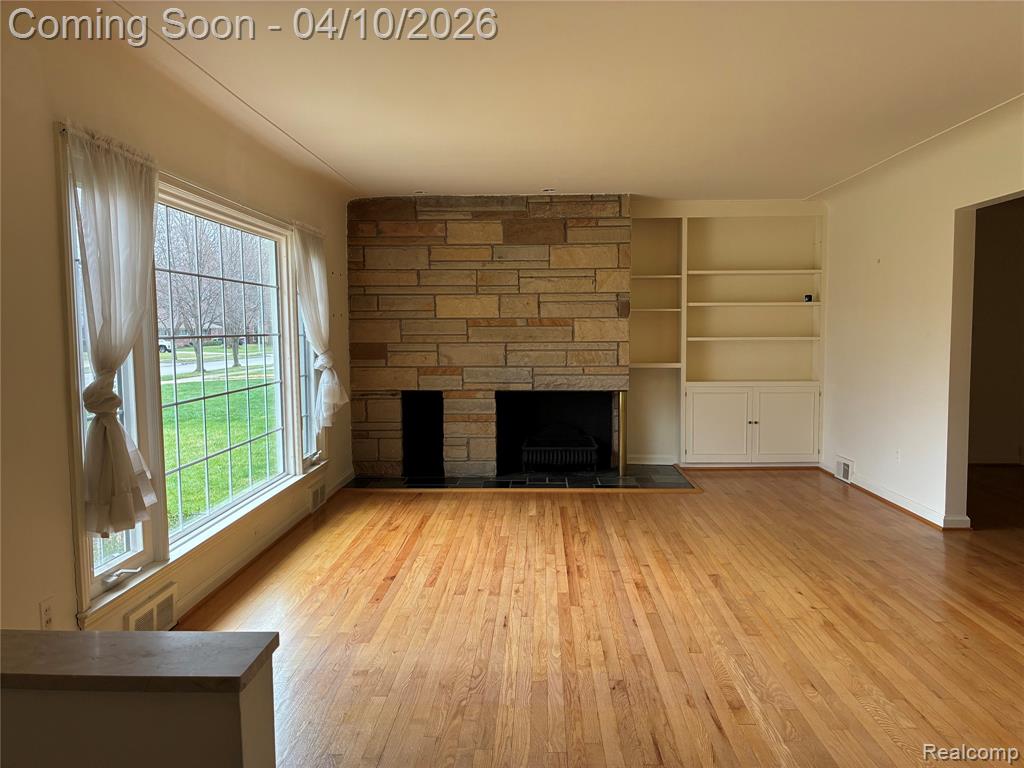 65 Hampton Road Grosse Pointe Shores, MI 48236 - Photo 7 of 21