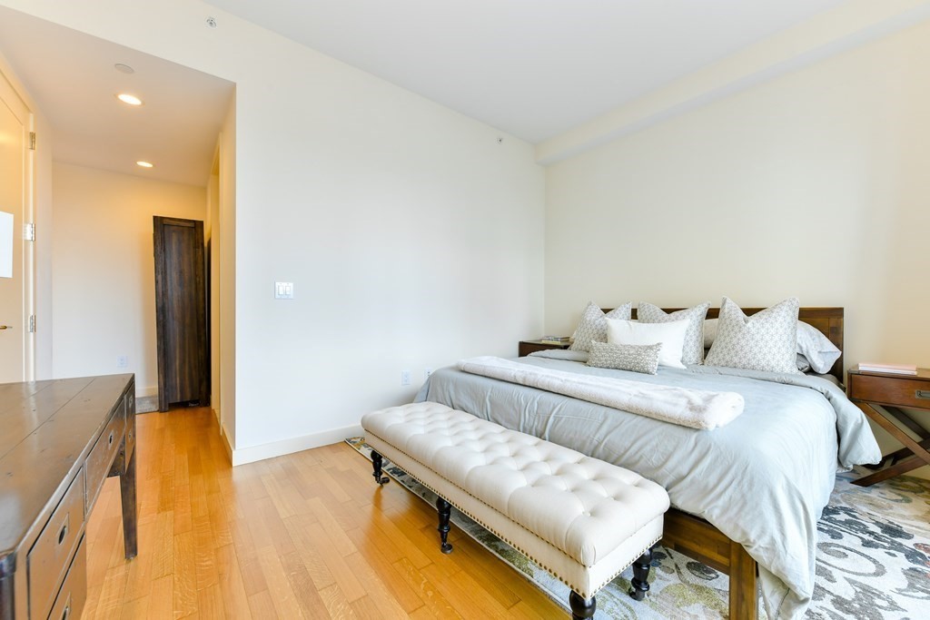 400 Stuart Street, Unit 17B Boston, MA 02116 - Photo 11 of 22