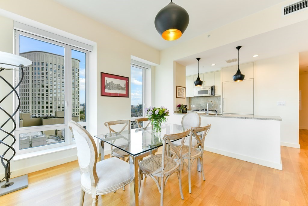 400 Stuart Street, Unit 17B Boston, MA 02116 - Photo 4 of 22