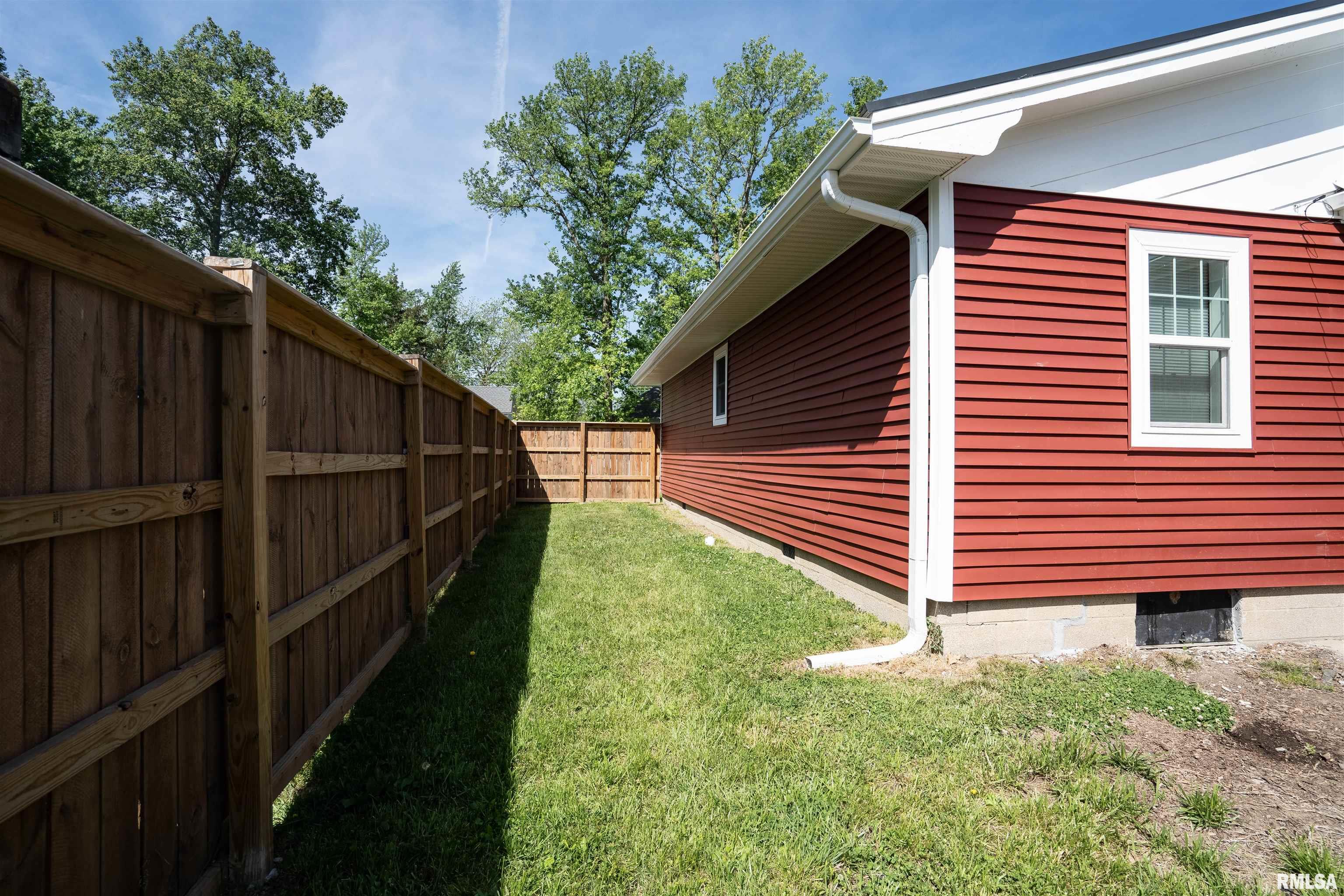 320 North 9th Street Herrin, IL 62948 - Photo 25 of 26
