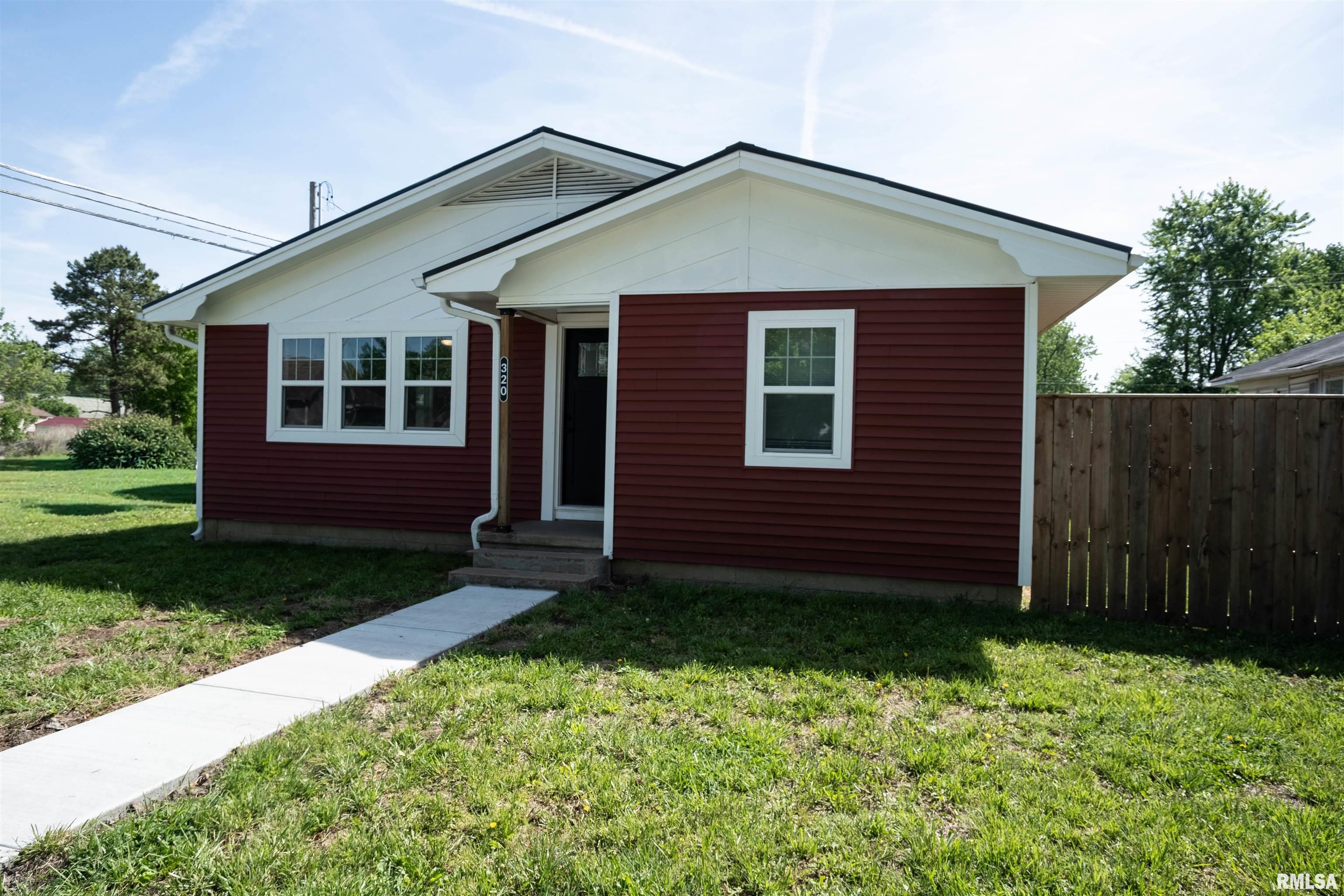 320 North 9th Street Herrin, IL 62948 - Photo 3 of 26