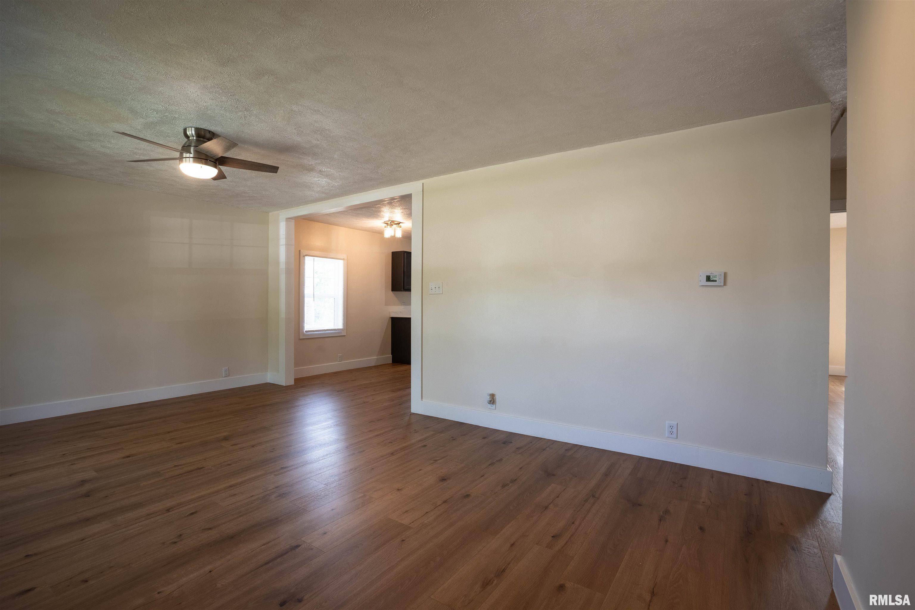 320 North 9th Street Herrin, IL 62948 - Photo 5 of 26