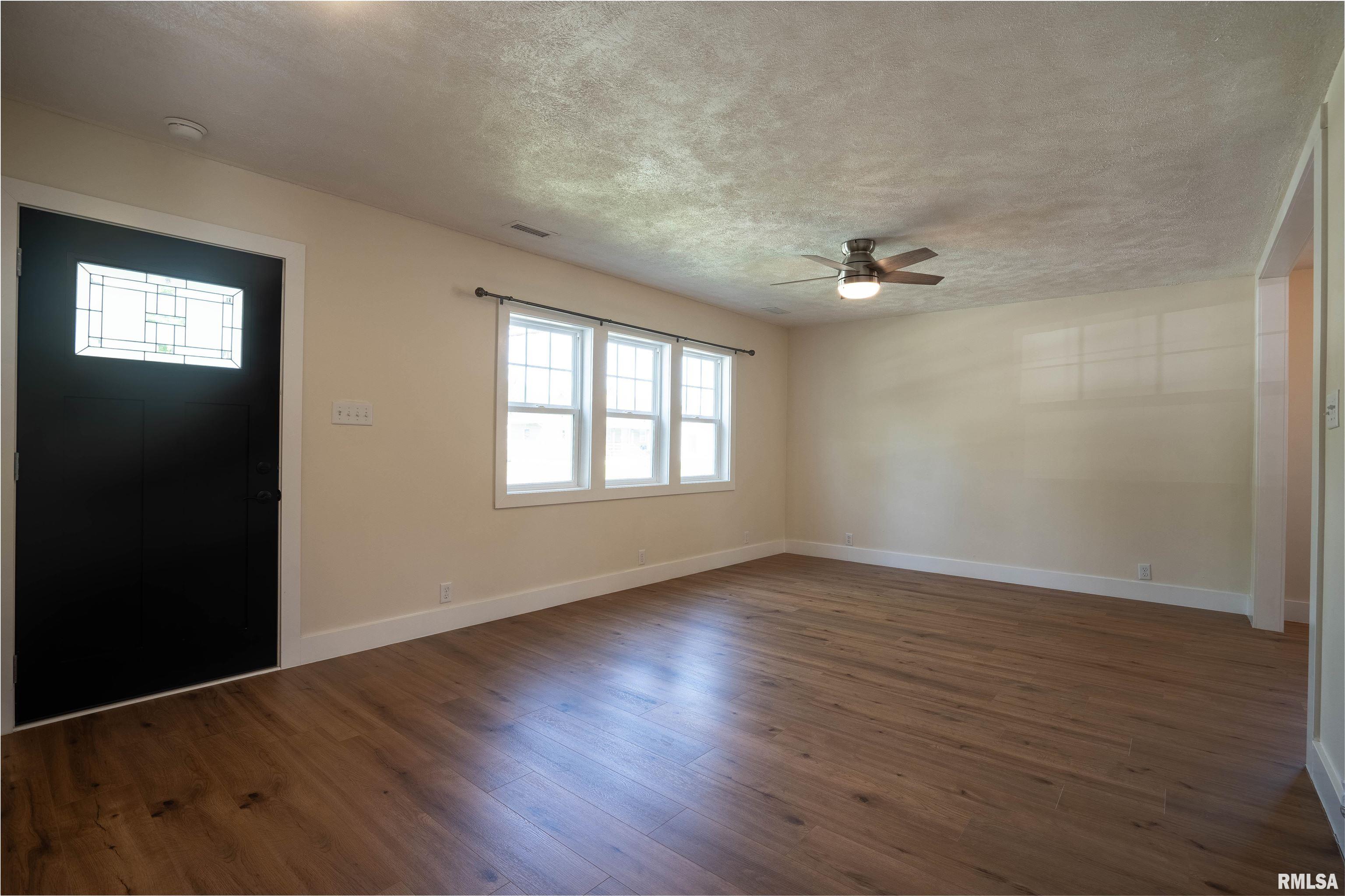 320 North 9th Street Herrin, IL 62948 - Photo 6 of 26
