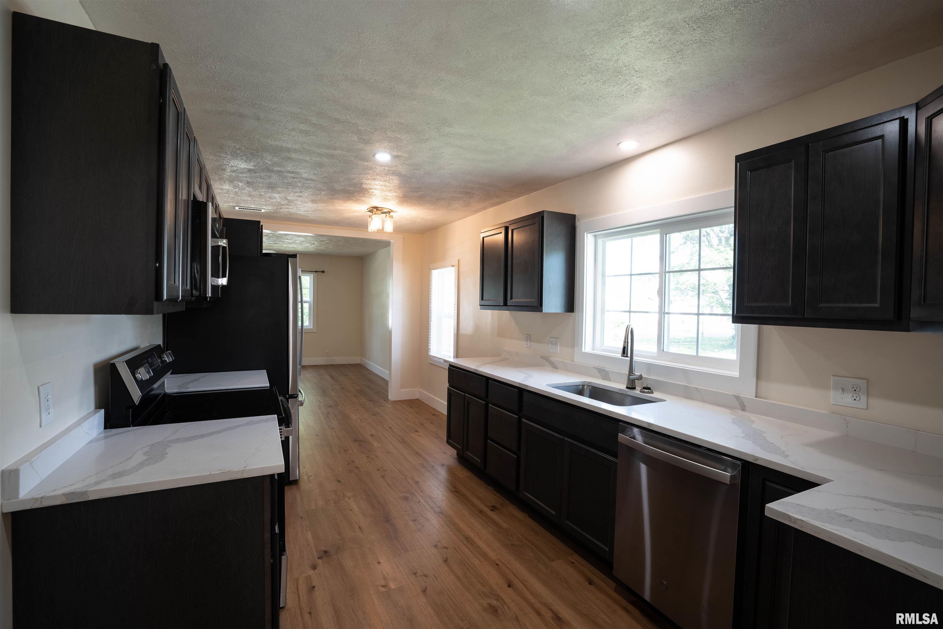 320 North 9th Street Herrin, IL 62948 - Photo 10 of 26