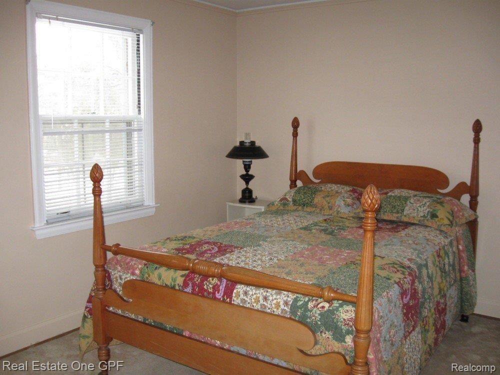 248 Kerby Road Grosse Pointe, MI 48236 - Photo 9 of 16 9 902.jpg