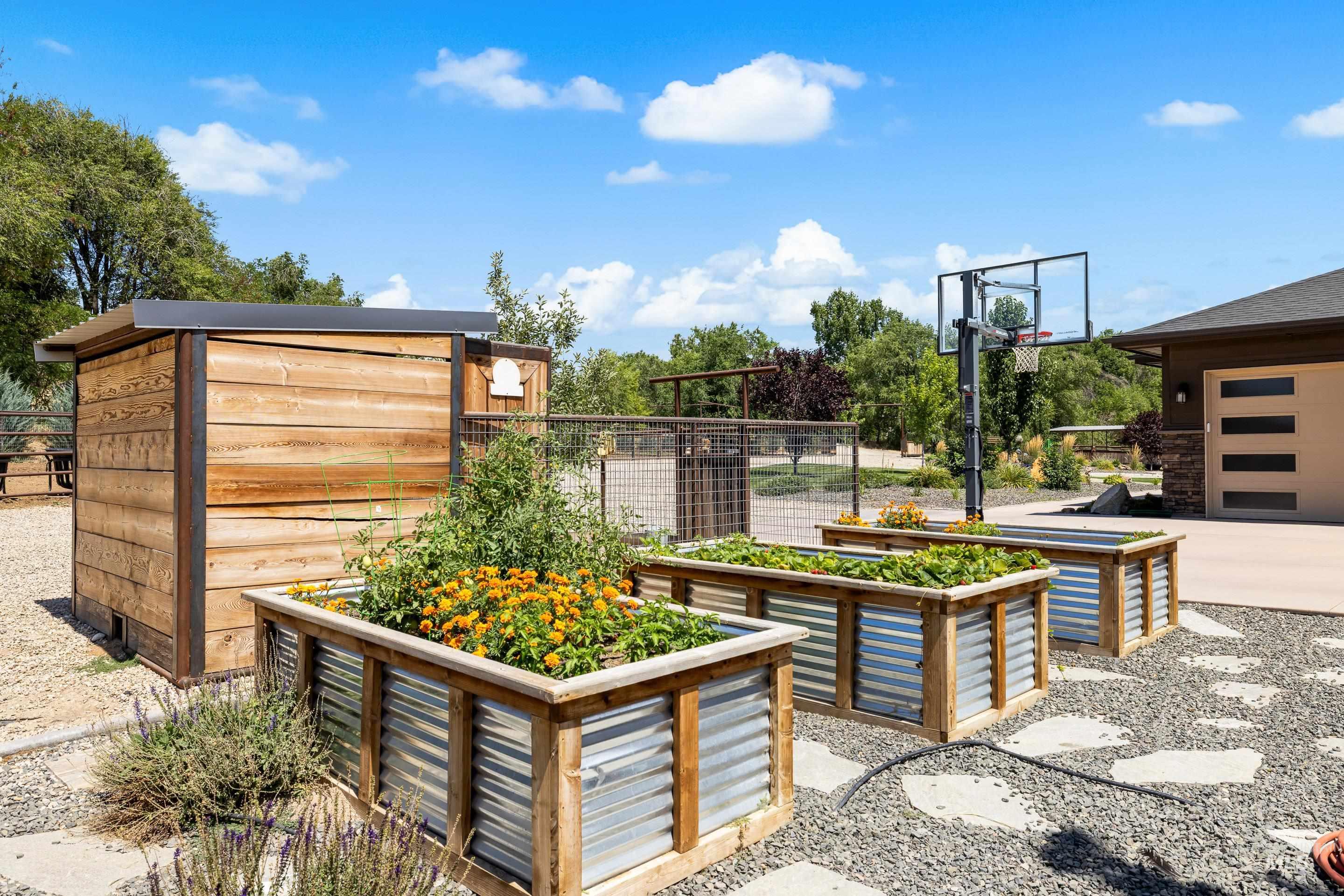 9819 Foothill Road Middleton, ID 83644 - Photo 50 of 50 View of basketball court