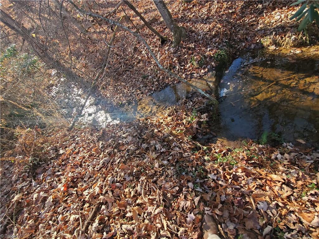 409 Colbert Road Traphill, NC 28685 - Photo 26 of 32 Gallery Image 26