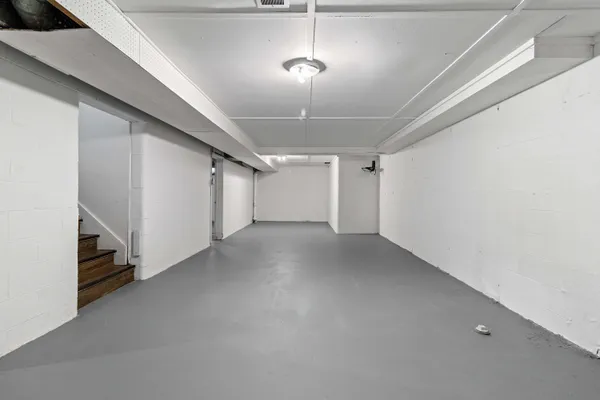 $325,000 | 507 Kenyon Lane, Beaver Dam, WI 53916