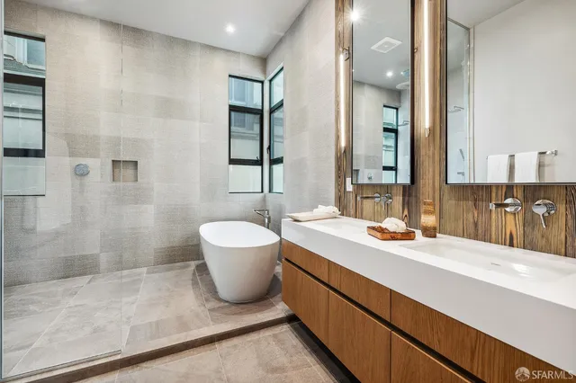 $6,250,000 | 2020 Webster Street, San Francisco, CA 94115