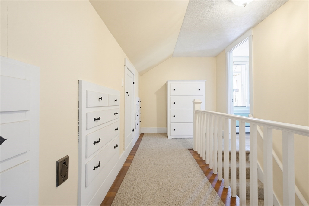 136 Chapel Street Gardner, MA 01440 - Photo 18 of 32