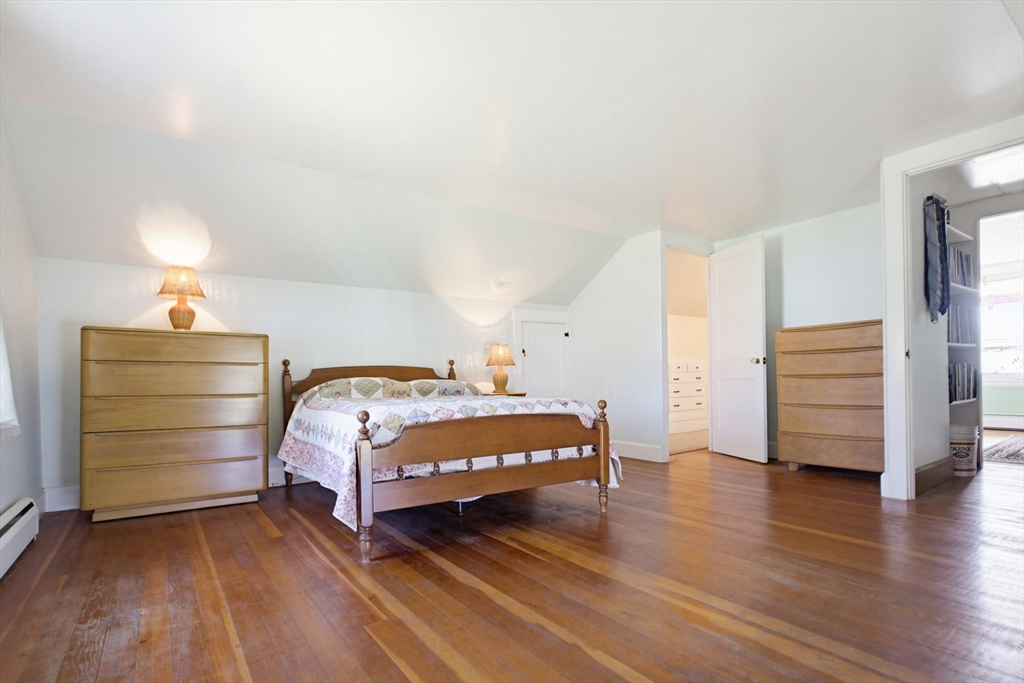 136 Chapel Street Gardner, MA 01440 - Photo 20 of 32