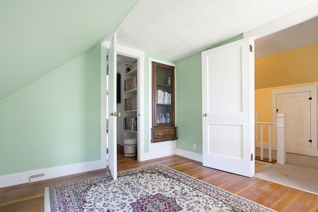 136 Chapel Street Gardner, MA 01440 - Photo 22 of 32