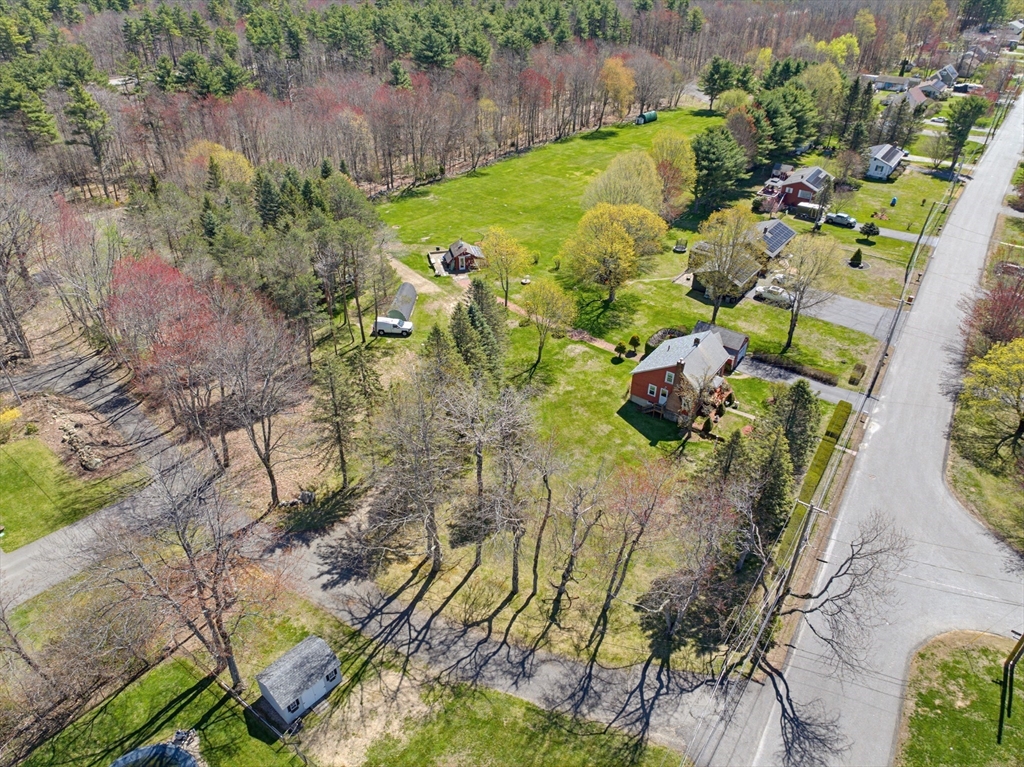 136 Chapel Street Gardner, MA 01440 - Photo 29 of 32