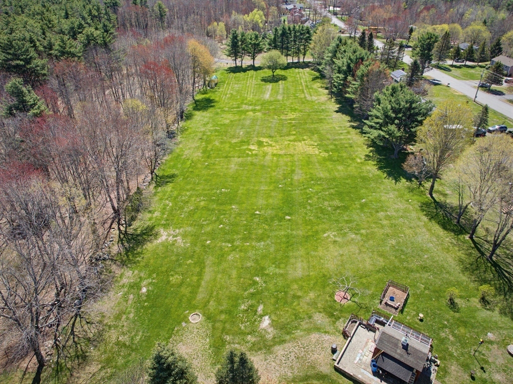 136 Chapel Street Gardner, MA 01440 - Photo 3 of 32