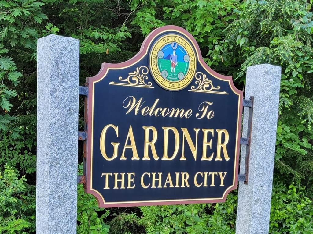 136 Chapel Street Gardner, MA 01440 - Photo 32 of 32