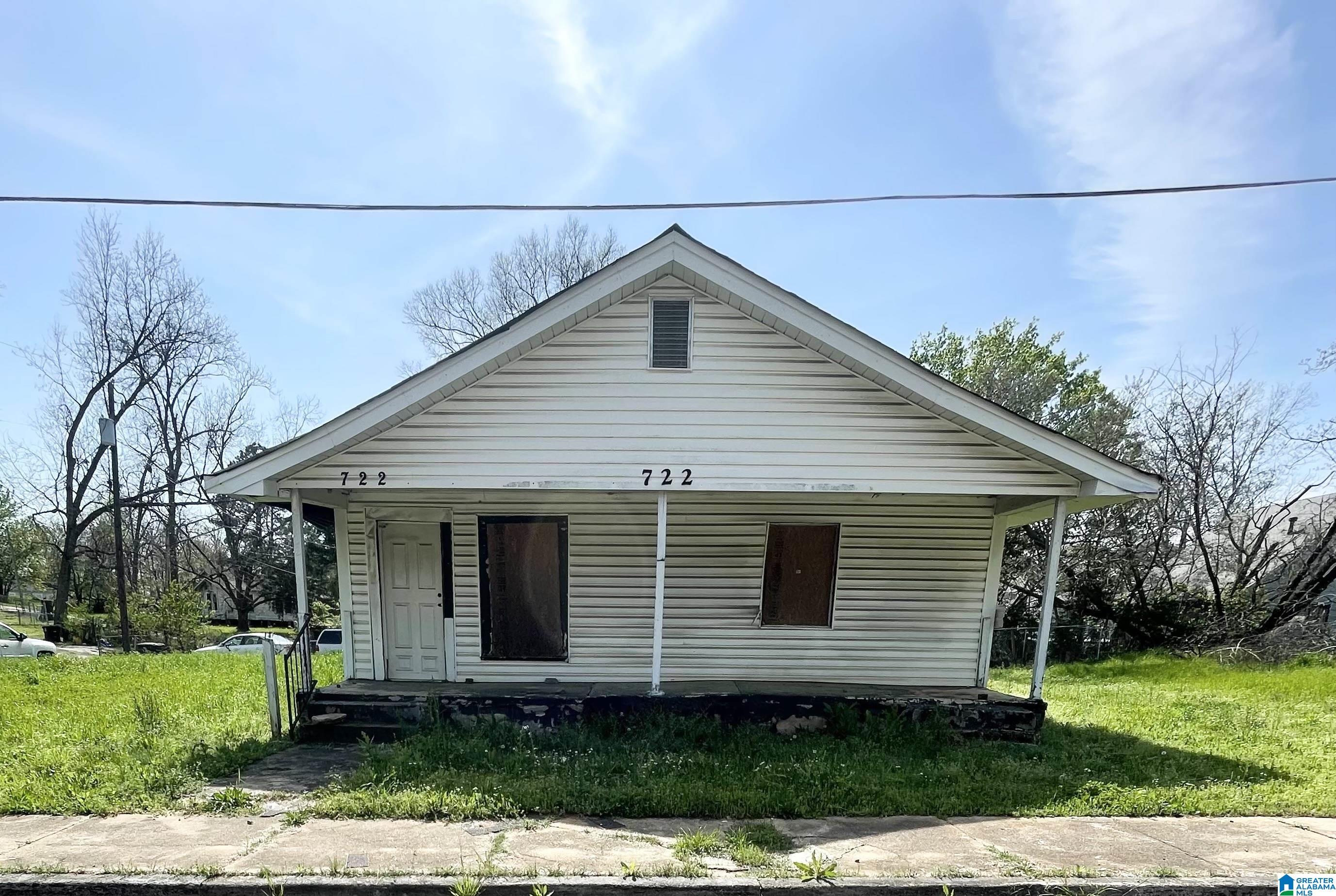 722 Southwest 18th Place Birmingham, AL 35211 - Photo 1 of 6