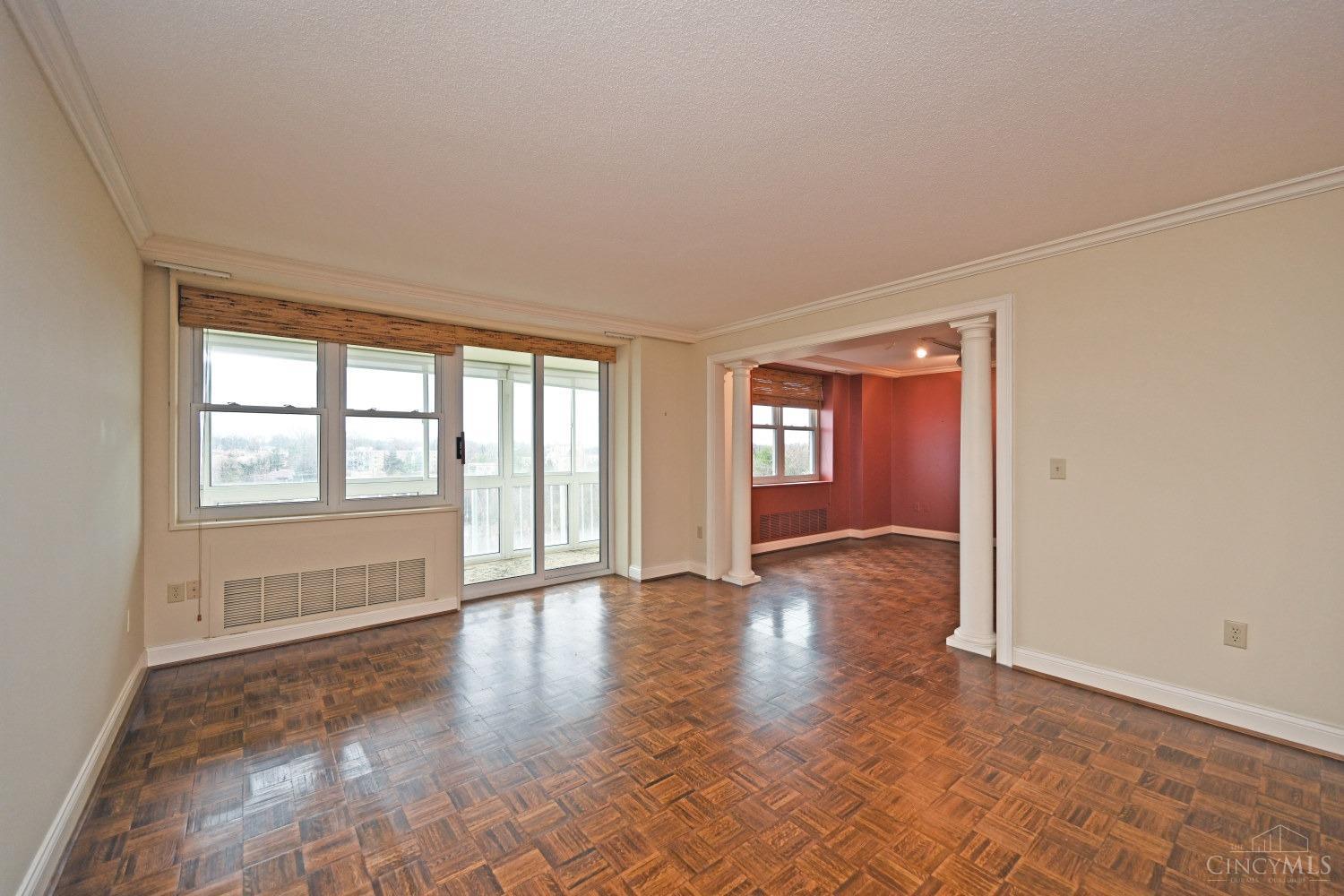 2444 Madison Road, Unit 805 Cincinnati, OH 45208 - Photo 14 of 45 Gallery Image 14