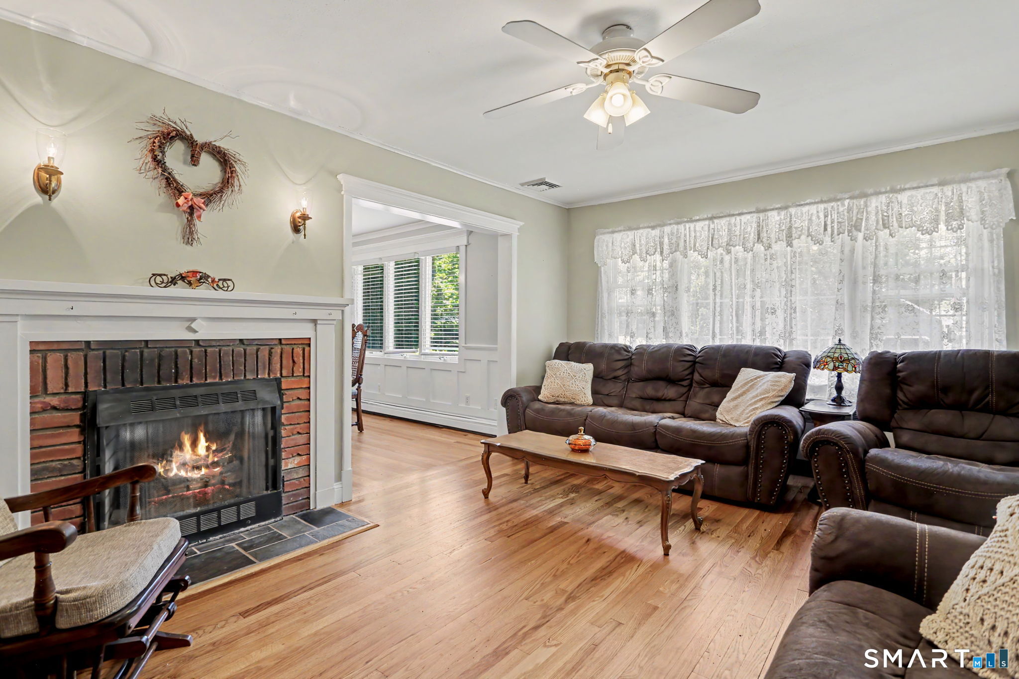 14 Peters Road Trumbull, CT 06611 - Photo 4 of 40