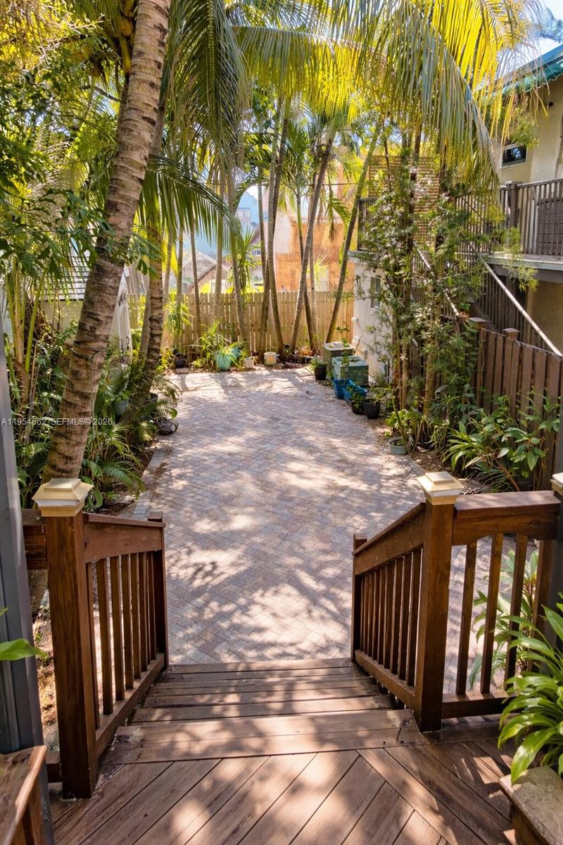 2264 Southwest 16th Terrace, Unit A Miami, FL 33145 - Photo 16 of 20