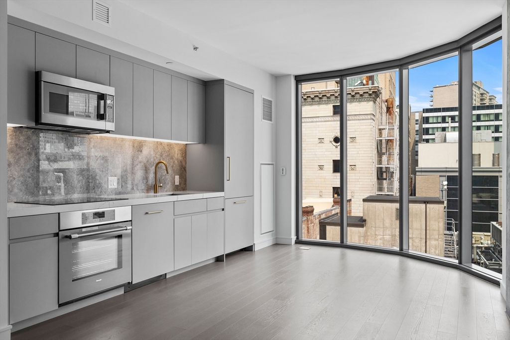 55 Lagrange Street, Unit 1010 Boston, MA 02116 - Photo 2 of 11