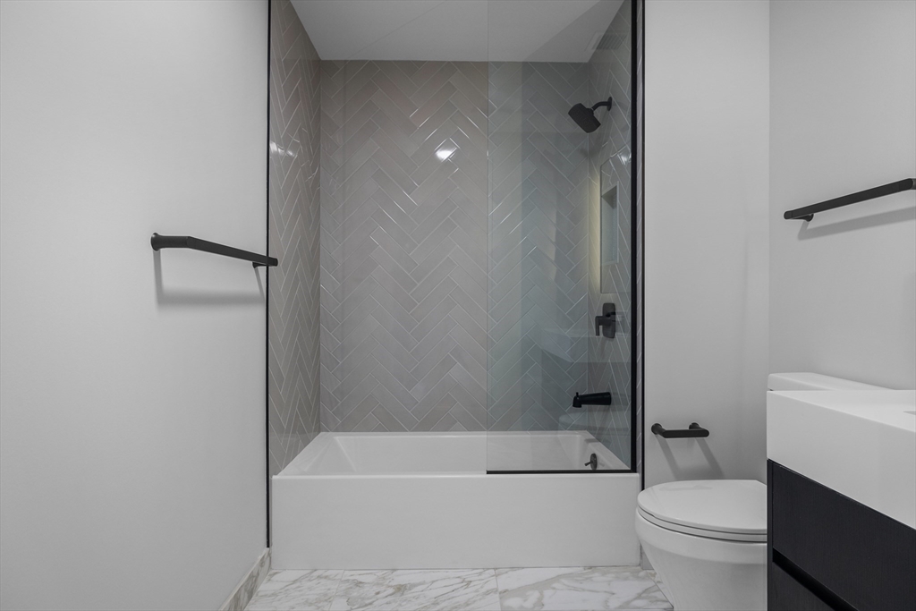 55 Lagrange Street, Unit 1010 Boston, MA 02116 - Photo 7 of 11