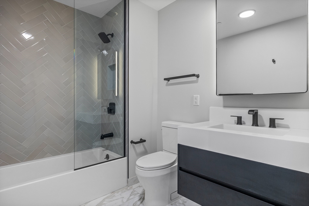 55 Lagrange Street, Unit 1010 Boston, MA 02116 - Photo 8 of 11