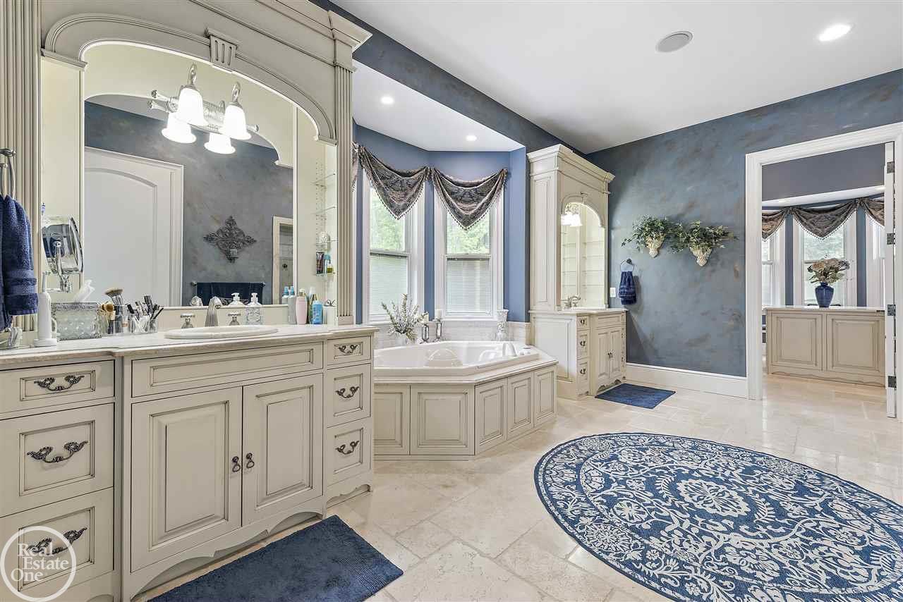 71227 Cedar Bend Lane, Unit 2 Romeo, MI 48065 - Photo 53 of 98 50071178-52.JPG