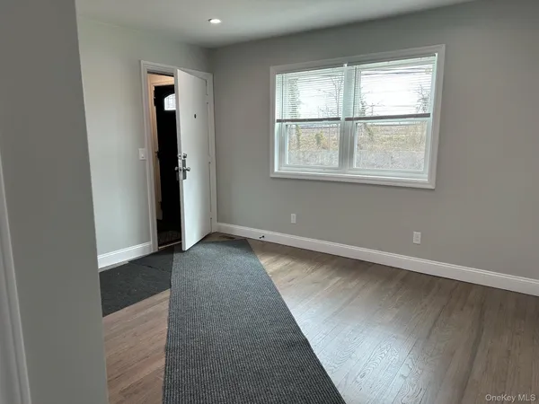 $2,750 | 99 North Railroad Avenue, Babylon, NY 11702