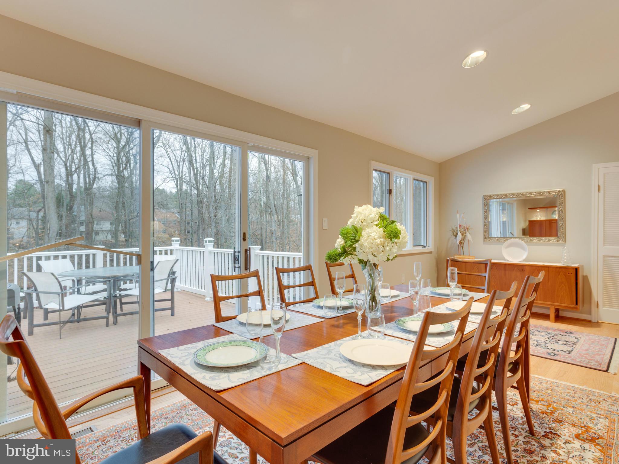 9022 Brook Ford Road Burke, VA 22015 - Photo 18 of 28 Dining Room