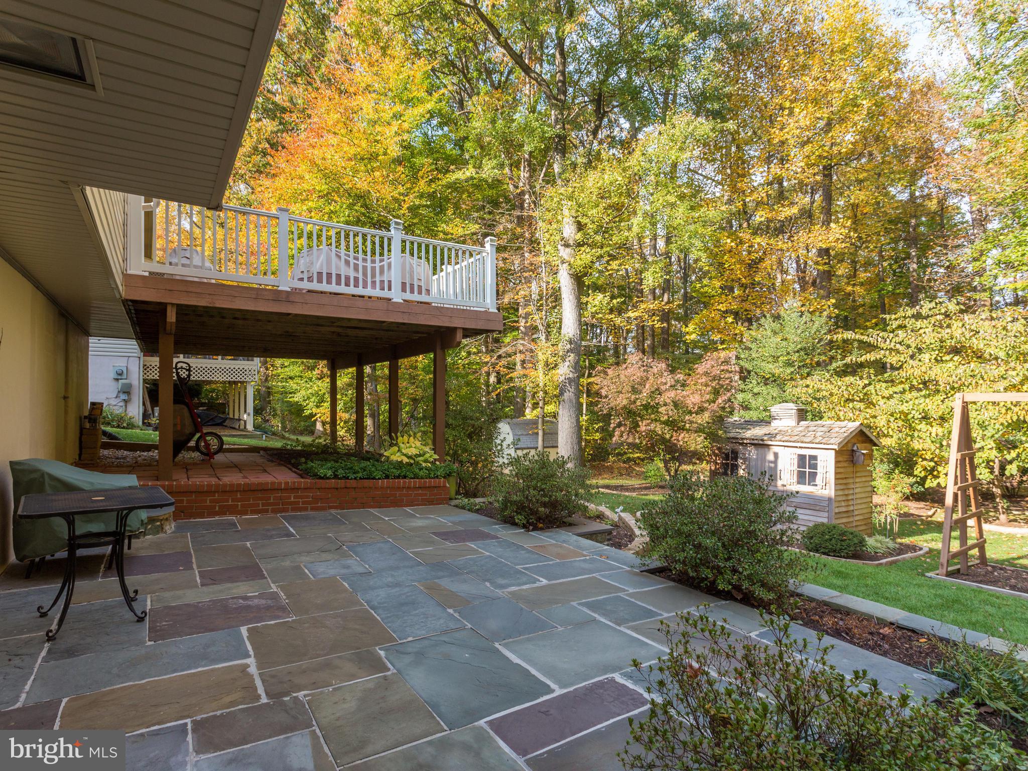 9022 Brook Ford Road Burke, VA 22015 - Photo 4 of 28 Exterior (Rear)